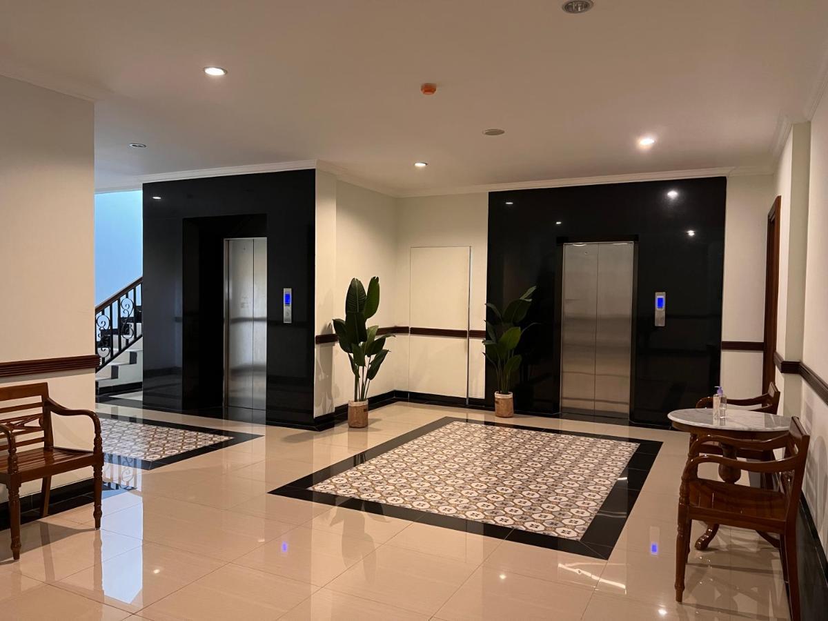 Le Semar Hotel Karawaci Dahung Екстер'єр фото
