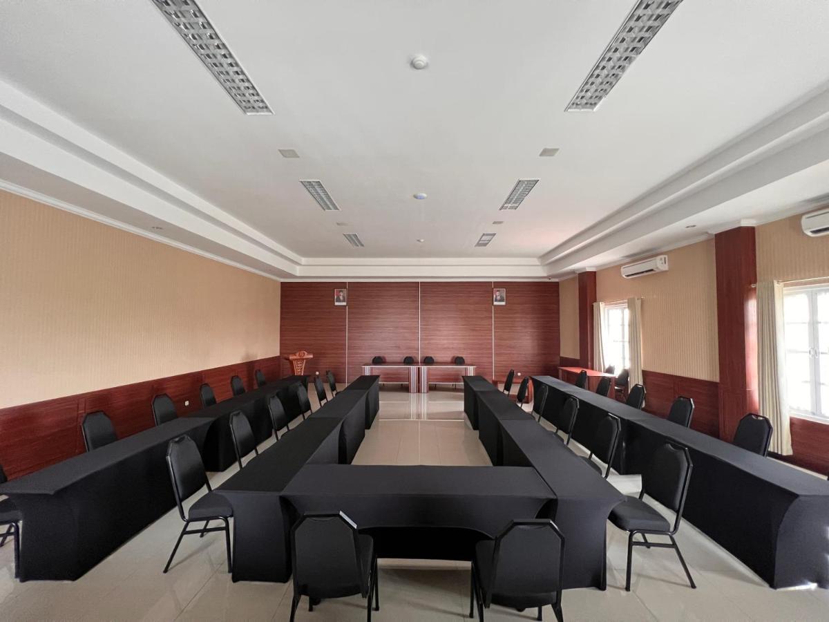 Le Semar Hotel Karawaci Dahung Екстер'єр фото