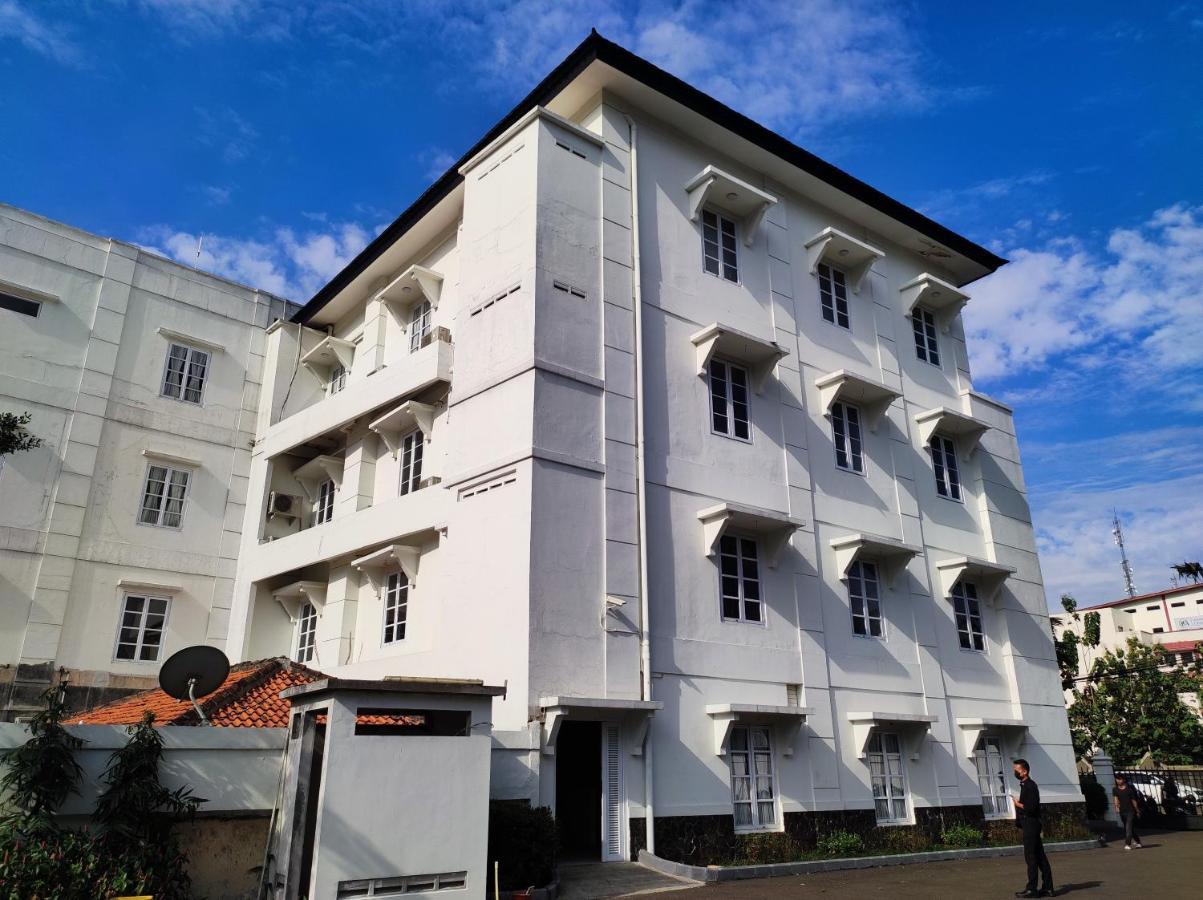 Le Semar Hotel Karawaci Dahung Екстер'єр фото